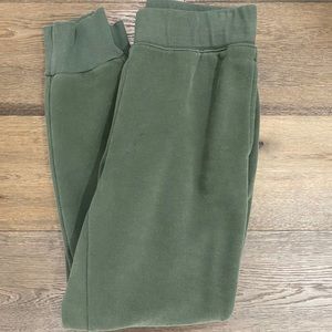 Aritzia TNA green joggers